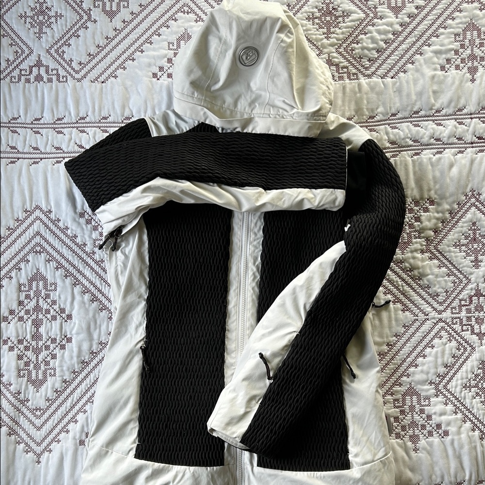 Advanturer Black and White Hooded Ski Jacket